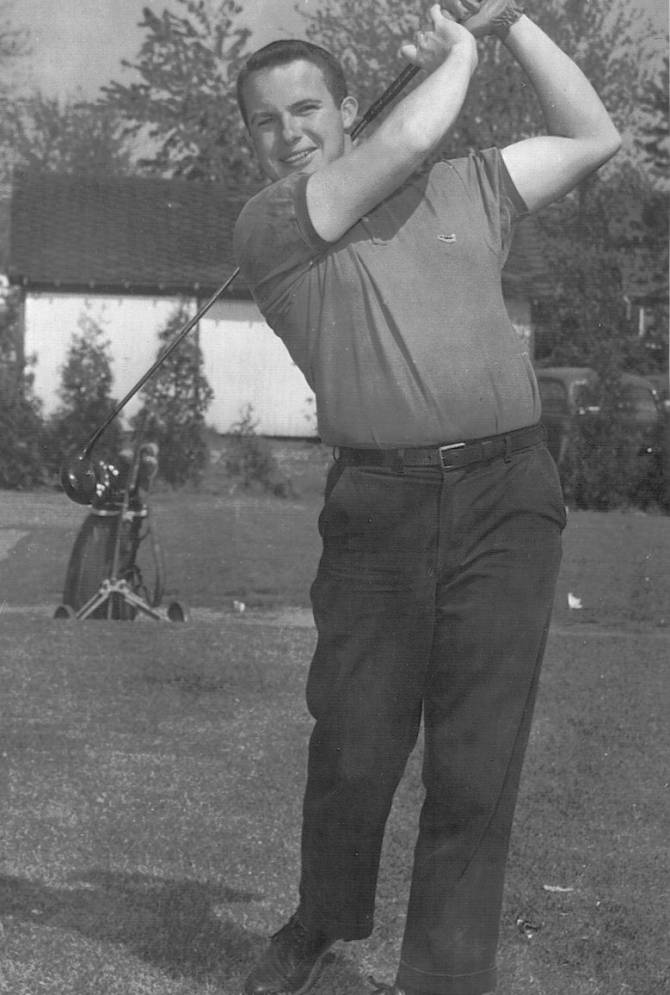 LloydGolfing